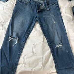 Stylish Blue Distressed Women's Jeans